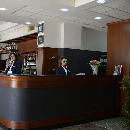 San Benedetto 3* 페스키에라델가르다